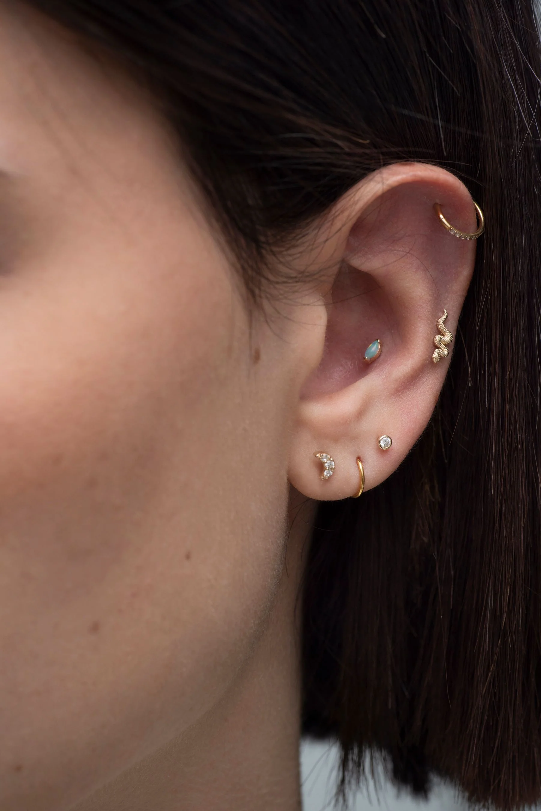 14K Solid Gold Jewelled Moon - Image 5